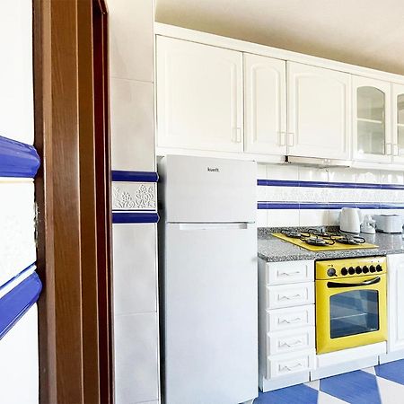 Yellow House Aveiro Smart Tv And Garage Ngoại thất bức ảnh