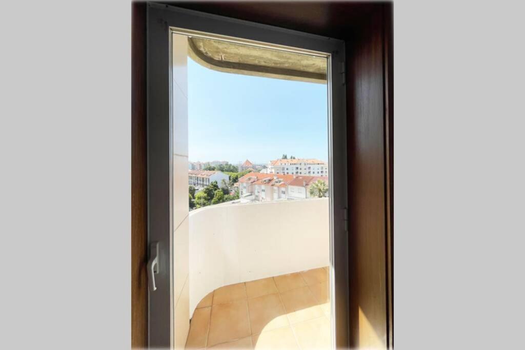 Yellow House Aveiro Smart Tv And Garage Ngoại thất bức ảnh