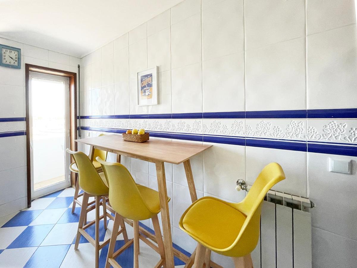 Yellow House Aveiro Smart Tv And Garage Ngoại thất bức ảnh